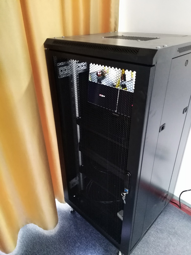 機柜2.jpg
